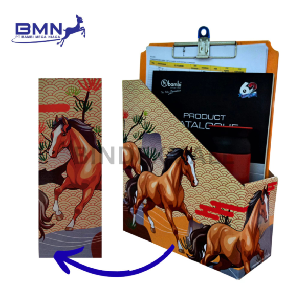 detail box file bergambar kuda